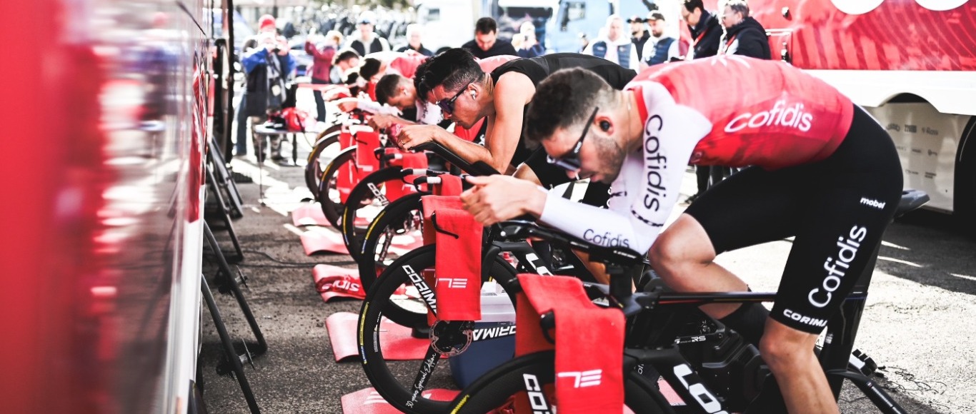 Ilan Larmet, Filip Gruszczynski, Michiel Coppens et Ema Comte stagiaires chez Cofidis !