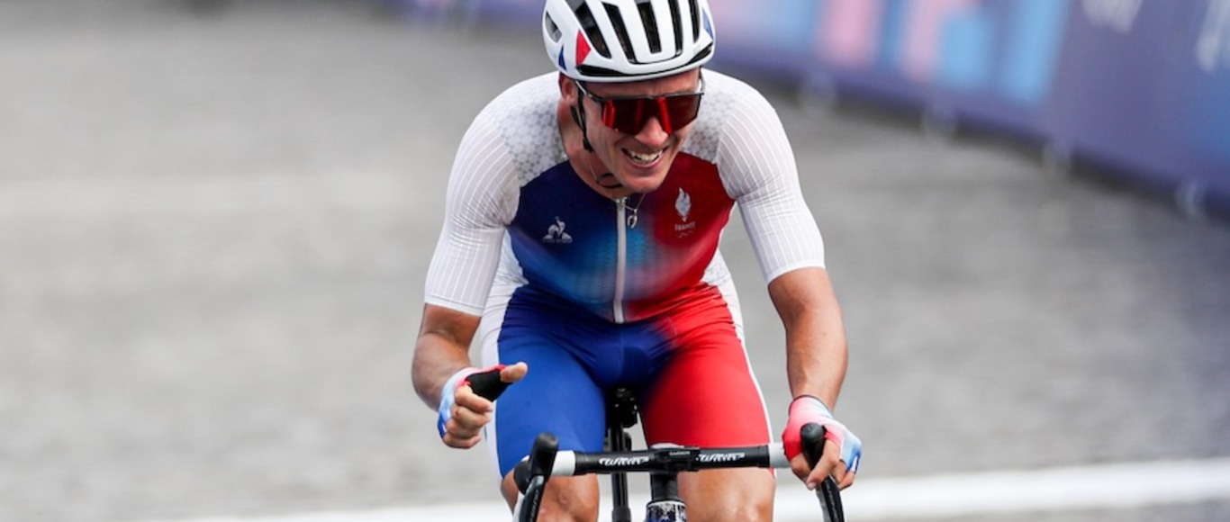Saison 2027 - 2028 - Coureur de grand talent, Valentin Madouas rejoint l’équipe Cofidis ! 